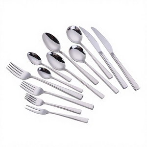 Ensemble de couverts modernes réutilisables en acier inoxydable épais poli miroir pour la restauration - Product Image 3