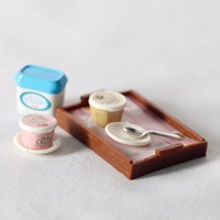 Puppenhaus-Miniatur Milch-Fruchtsauce-Modell Harz-Pyramide Liebes-Fotografie-Requisiten Simuliertes Getränk Marmelade