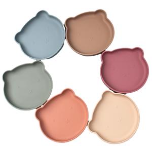 Assiette à ventouse en silicone pour bébé Design d'ours Vaisselle en silicone de qualité alimentaire pour l'alimentation des bébés Assiette en silicone antidérapante - Product Image 1
