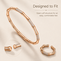 Bracelet Trèfle Tendance pour Femme, Sertissage Pavé Haut de Gamme, Élégant et Raffiné, Plaqué Or Rose et Argent, Idéal Cadeau pour Femme