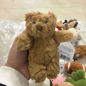 Peluche di Alta Qualità Stile Jellycat, Pinguino Piccolo Blush Peanut, Ciondolo Giocattolo Portachiavi Decorazione per Borsa Unisex dai 14 Anni in Su - Product Image 4