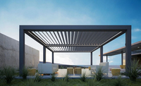 Pergola en aluminium à toit à lamelles imperméable pour jardin, motorisée, résistante au vent, avec drainage intégré