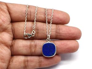 Collier de fiançailles et de mariage minimaliste en argent sterling 925 plaqué rhodium avec pierre précieuse lapis-lazuli taille coussin de 12 mm et chaînes superposées - Product Image 4