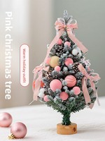 Mini sapin de Noël Yuefu rose 60 cm fait main avec boules, cône de pin et nœuds – Décoration de bureau pour une ambiance festive intérieure, idéal comme cadeau