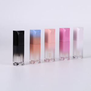High Quality Square Pink Gradient Lip Gloss Empty Bottle Clear Lip Glaze <b>Tube</b> PP Material Screw Cap Diameter - Product Image 5