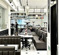 Ensemble de tables et chaises de salle à manger en bois massif sur mesure, écologiques, durables, faciles à nettoyer, pour usage commercial dans les hôtels et restaurants