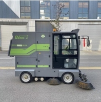 Nouvelle balayeuse aspirante électrique autoportée à vidage automatique, cuve de 880 L, batterie 60V300Ah, puissance 4300W, machine industrielle de collecte de poussière