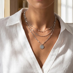 Collana a Tre Strati con Perline per Donne, Catena Minimalista Scintillante per la Clavicola, Gioielli alla Moda - Product Image 1
