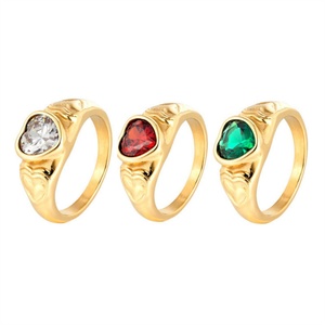 Bague vintage plaquée or avec zircon CZ, simple, en acier inoxydable, en forme de cœur, bijoux - Product Image 1