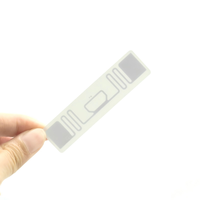 Étiquette adhésive RFID UHF passive à longue portée pour la gestion des actifs logistiques