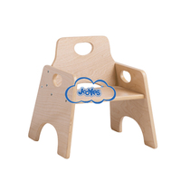 Ensemble table et chaises d'étude en bois au design moderne réglable pour les tout-petits et la maternelle pour la salle de classe et l'école