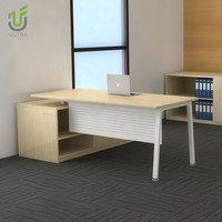 Bureau exécutif IULTRA avec gestion intelligente des câbles Haut-parleur de table PDG de luxe en forme de L moderne et durable-pour le bureau