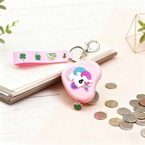Vente en gros de porte-clés multifonctionnels en silicone, étuis pour écouteurs, pendentifs, cadeaux originaux en plastique de style dessin animé - Product Image 4