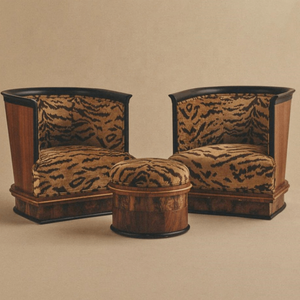 Poltrona Lounge Vintage de Meio Século com Encosto em Forma de Barril, Estampa de Tigre, Tecido com Padrão Animal, Retro, Antiga, de Madeira - Product Image 1