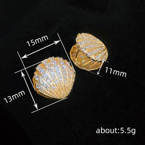 Pendientes E3131 con Carcasa Dorada y Cristales de Estrás con Engaste de Puntas para Uso Diario Femenino, Estilo Clásico - Product Image 6