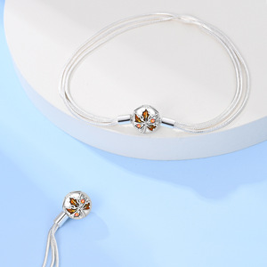 Pulsera con dije de corona de moissanita para niños de Guangdong, abalorio colgante DIY, hoja de arce, chapado en plata, superventas - Product Image 4