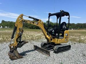 รถขุดขนาดเล็กมือสอง Caterpillar CAT 301.5 น้ำหนัก 1.5 ตัน พร้อมรางยาง สำหรับงานก่อสร้าง - Product Image 2
