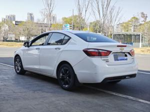 <span class=keywords><strong>Chevrolet</strong></span> <span class=keywords><strong>Cruze</strong></span> 1.4T Luxe Turbo <span class=keywords><strong>2015</strong></span>, puissance sportive, maniabilité sportive, système MyLink, sûr et fiable - Product Image 4