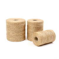 Sıcak satış 1mm-20mm dayanıklı jüt sicim 2-3 kat doğal elyaf bükme halat en iyi fiyat topu ambalaj DIY için kenevir yapılmış
