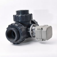 Vanne à boisseau sphérique motorisée électrique en UPVC A150 DN50 2 pouces 24V CR202 DC12-24V à 3 voies fermées (port L/T) pour l'eau, garantie OEM 1 an
