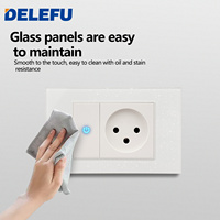 Interrupteur mural intelligent WiFi DELEFU Tuya avec prise de type H israélienne 16A, panneau en verre trempé, commande à distance par application, prise de courant