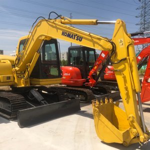 Miniexcavadora Komatsu PC60 de 6 Toneladas, Máquina de Construcción Usada con Componentes Principales: Motor y Bomba para Trabajos Pequeños de Movimiento de Tierras - Product Image 1