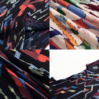 Nouvelle Robe Midi Plissée Imprimée pour Femme, Coupe Trapèze, Motif Géométrique Abstrait, Manches 3/4, Col Rond, Modèle Ample et Élégant, Vente en Gros pour Boutiques