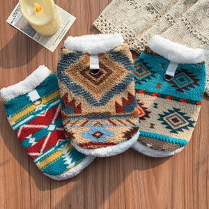 Chaleco para mascotas Weiwang, forro polar con patrón Fair Isle, ropa de invierno de estilo étnico para perros y gatos, ropa cálida y acogedora para mascotas pequeñas - Product Image 1