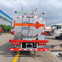 Camion-citerne à carburant personnalisé avec pompe à huile et distributeur de carburant, camion-citerne mobile de ravitaillement pour l'exploitation minière et les zones isolées