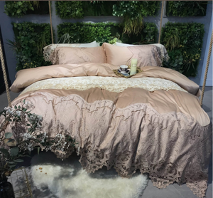 ชุดเครื่องนอนแอนนา คาริน่า ครีม อิซาเบลลา ดีไซน์หรูหรา ผ้าคลุมเตียงคู่ ลายลูกไม้ ผ้าปูที่นอนแบบเรียบ สไตล์ยุโรปอเมริกัน - Product Image 1