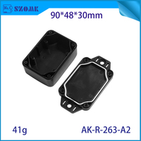 Contenitore per tracciamento iBeacon 90x48x30mm in plastica ABS con design flangiato per il posizionamento di asset elettronici all'aperto