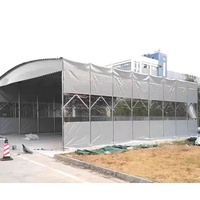 Auvent métallique coulissant moderne et mobile avec toit anti-UV pour le stockage extérieur de voitures, garages, entrepôts et événements