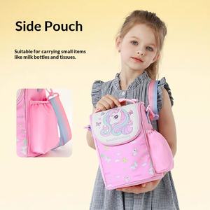 Sac à déjeuner isotherme pour enfants, motif licorne de dessin animé, imperméable, en polyester, pour l'école primaire, vente en gros - Product Image 4