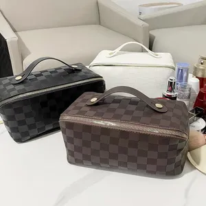 Factory Sales Shampoo Makeup Bag Woman Checkered Pattern Cosmetic Waterproof Custom Faux Pu Leather Cosmetic Pouch With Logo