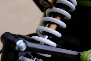 Moto tout-terrain électrique <span class=keywords><strong>Light</strong></span> <span class=keywords><strong>Bee</strong></span> <span class=keywords><strong>X</strong></span> <span class=keywords><strong>2022</strong></span>, batterie lithium 60V 40Ah 6000W, hors route, 75 km/h, homologuée pour la route, sensations fortes - Product Image 3