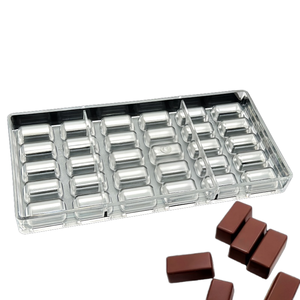 Petit moule à chocolat rectangulaire en polycarbonate en forme de barre d'or pour la pâtisserie et la décoration - Product Image 1