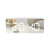 Vente directe d'usine YAOQIU Réveil numérique moderne minimaliste à finition miroir, LED intelligent, alimentation externe en plastique, silencieux