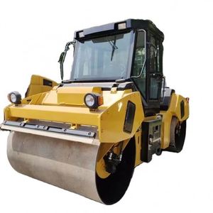 Domestic Hot Sale High Quality Hydraulic 10-16 Ton <b>Rubber</b> Tire Road <b>Roller</b> LTP1016 with Hydraulic Drive at Factory Sale - Product Image 4
