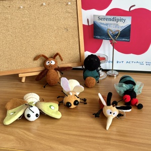 Mini Peluche de Insecto Suave, Llavero Adorable para Colgar en <span class=keywords><strong>la</strong></span> Bolsa, Regalo Perfecto para Amigos y Niños - Product Image 6