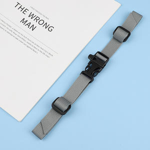 Verstellbarer Gürtel-Rucksack-Brustgurt mit Notfallpfeife und Schnalle für universelle Outdoor-Stoffrucksäcke - Product Image 6