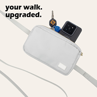 Laisse pour chien mains libres avec pochette pour téléphone, options d'attache multiples, poignée rembourrée, nylon durable et imperméable pour la marche et la course