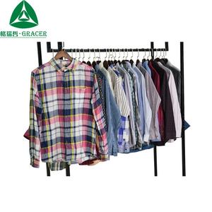 Camicia estiva a maniche lunghe da uomo di seconda mano con scarpe e borse da <span class=keywords><strong>Bulgaria</strong></span> MOQ 45kg - Product Image 5