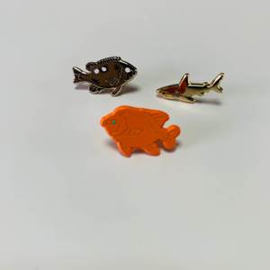 Vitrail épingles personnalisées Logo en métal badges cartes pour épingle en émail génial meilleur endroit pour acheter des épingles en émail - Product Image 5