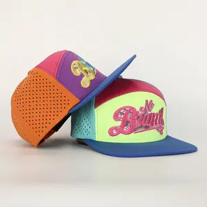 Chapéu com logotipo bordado personalizado para atacado OEM, chapéu de aba plana, gorras de 7 painéis, boné snapback de poliéster com corte a laser à prova d'água de alta qualidade