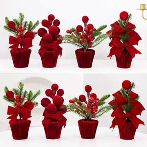 Nouvel Arrivage : Jouets en Peluche Faits Main en Velours Bordeaux Écologiques en Forme de Poupée de Noël – Vente en Gros pour Vitrines et Présentoirs - Product Image 1
