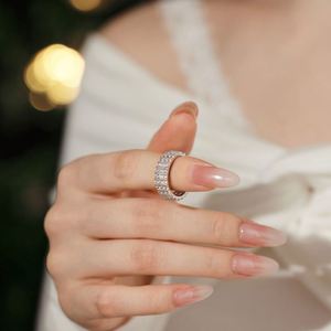 Anillo de Boda Delicado y Elegante de Varias Capas Dylam con Circonita Cúbica 5A y Plata S925 para Mujer, Joyería para Vestir, Anillos de Compromiso y Propuesta - Product Image 6