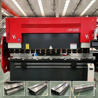 Presse plieuse hydraulique CNC synchronisée 200T pour tôles d'acier, entièrement automatique, longueur de travail 3200 mm, machine à plier les tôles métalliques