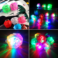Nouvelle bague LED clignotante en diamant, fausse gemme colorée, jouet lumineux pour doigt, bijou fantaisie pour concerts, discothèques et événements de danse