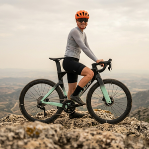 <span class=keywords><strong>V</strong></span>élo de route complet en fibre de carbone avec frein à disque, cadre aérodynamique et fourche en carbone - Product Image 1