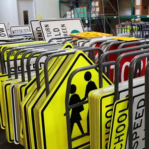 Personnalisé en aluminium haute bonne signalisation routière réfléchissante avertissement de trafic panneau de sécurité routière fabricants de panneaux d'impression avec panneau de signalisation